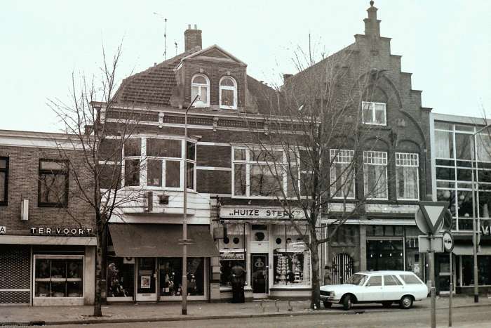 Winkel van bakkerij Sterk aan de breestraat 
Winkel van bakkerij Sterk aan de breestraat
Keywords: bwijk sloop winkel