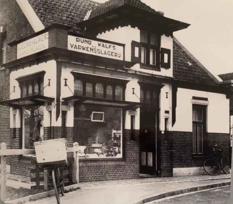 Slagerij Bakker
aan het Julianaplein
Keywords: waz bakker ju;ianaplein