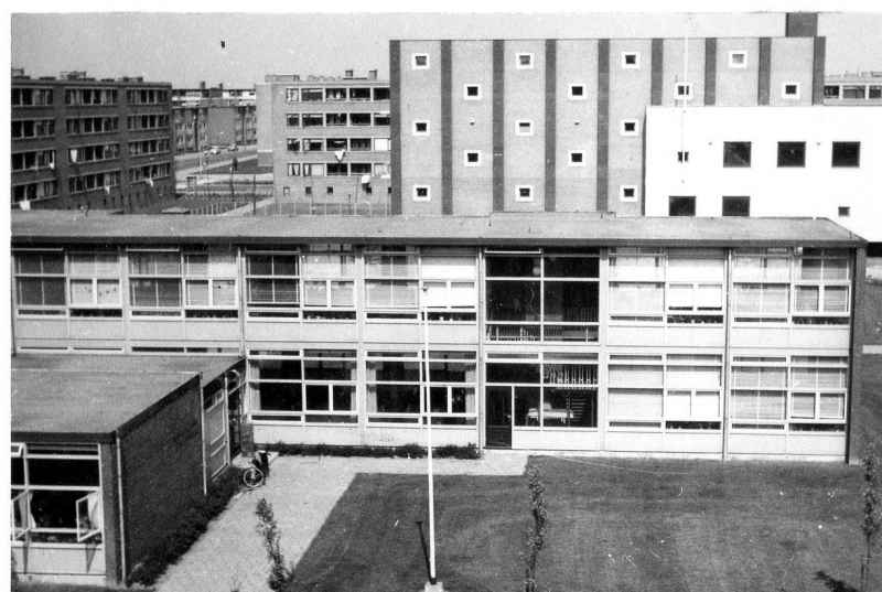 De Vlieger aan de Fokkerlaan
Keywords: bwijk school