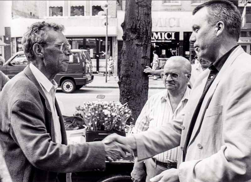 1992 Huldiging Jan Nijman. In het midden Harry ter Horst en rechts wethouder Jan Baas 
