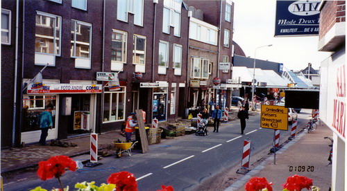 Breestraat
Vernieuwing Breestraat.
Foto: Jannie Raaijmakers 2001
Keywords: Bwijk Breestraat