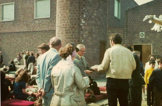 5 Mei markt 1968
Keywords: volksfeesten bwijk