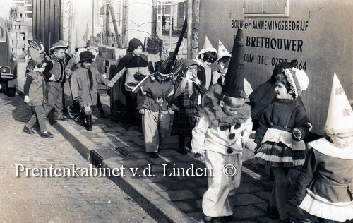 Anjelierschool
Carnaval op de Anjelierschool   Foto Hans Blom
Keywords: bwijk anjelierschool