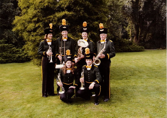 Arion
Gezinsleden familie Aardenburg op Arion - 1979

Jac Aardenburg, Dirk Aardenburg, Cor Herwegh, Astrid Herwegh-Aardenburg, Jaap Aardenburg jr en Wineke de Vries.

foto: Sander de Boer 
Keywords: waz Arion