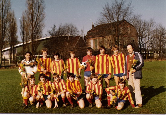 Voetbalverening Wijk aan Zee
B2 seizoen 1979-1980 Kampioen
Keywords: waz voetbal