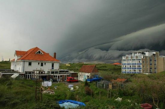 Bui
Van uit zee komt het slechte weer over Wijk aan Zee..

foto K. Hamers
Keywords: waz