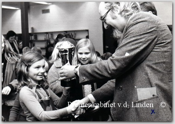 personen beverwijk
Voorleesfinale Dhr. Camfperman anno 8 November 1973
Keywords: bwijk camfperman