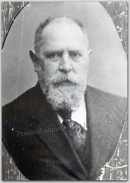 Personen
Dhr. N.J. van Hattum  overl. 1922   Foto Prentenkabinet J. v.d. Linden
Keywords: bwijk van hattum