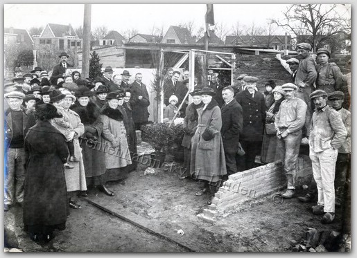 De eerste steenlegging van Westerburcht op 17 December 1922    Foto Prentenkabinet v.d. Linden
Keywords: bwijk westerburcht