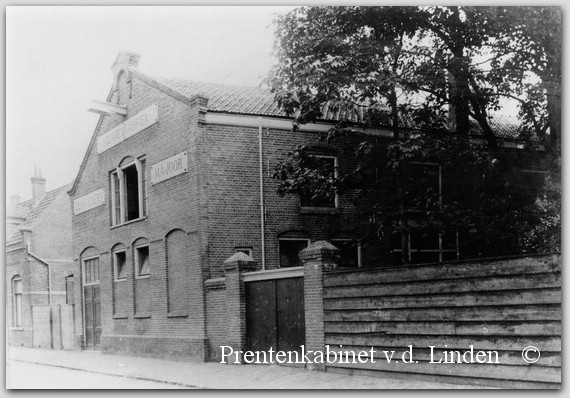 Bedrijven Beverwijk
Sigarenfabriek Gebr. Majoor   eigen foto
Keywords: bwijk majoor sigarenfabriek