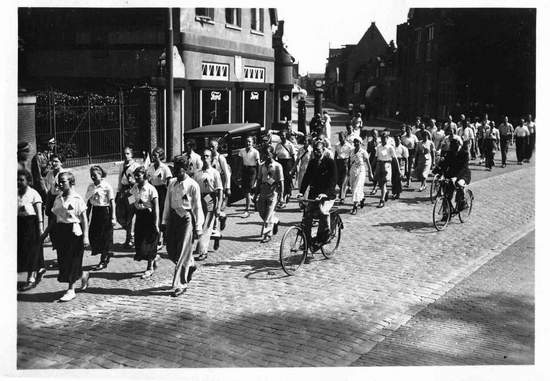 Fusie Wijk aan Zee en Duin met Beverwijk
Optocht in 1936
Keywords: waz Fusie Wijk aan Zee en Duin met Beverwijk