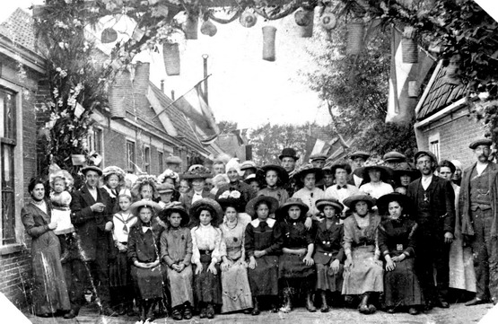 personen uit dorp
Onafhankelijkheidsfeest 1913 
Keywords: waz personen