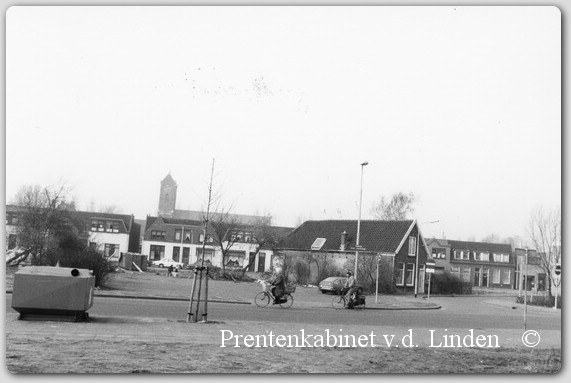 Grote Houtweg
Grote Houtweg - Heemskerkerweg  anno 1985   foto J. v.d. Linden
Keywords: bwijk grote houtweg heemskerkerweg