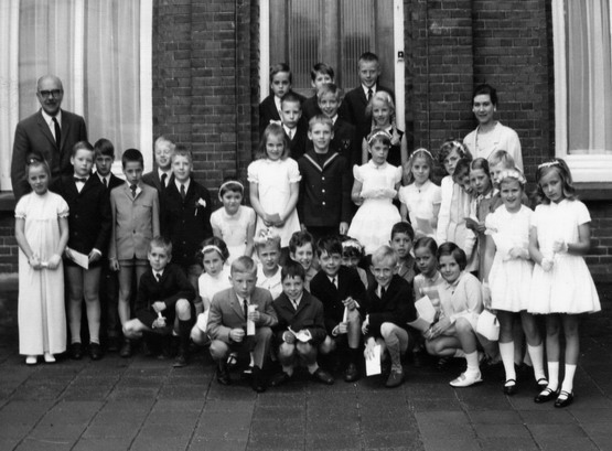 Heilighartschool Wijk aan Zee
H. Hartschool   IHC mei  1968
Keywords: waz heilighartschool wijk aan zee