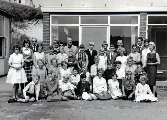 Heilighartschool Wijk aan Zee
H. Hartschool anno 1964
Keywords: waz heilighartschool wijk aan zee