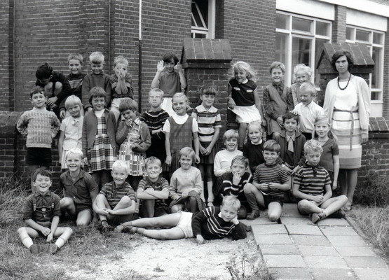 Heilighartschool Wijk aan Zee
H. Hartschool anno 1965
Keywords: waz heilighartschool wijk aan zee