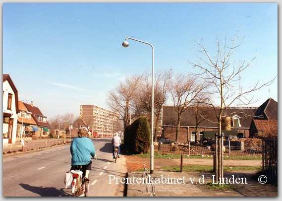 Hoflanderweg
Hoflanderweg met Boederij de Wildt Maart 1991  foto J. v.d. Linden
Keywords: bwijk hoflanderweg boederij de wildt