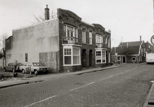 Koningstraat
Koningstraat met de huizen van Fam Docter.
Keywords: bwijk Koningstraat