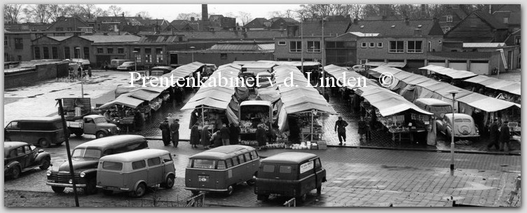 markt bevwerwijk
Markt in Beverwijk op 1 februari 1957   Foto Hans Blom
Keywords: bwijk markt