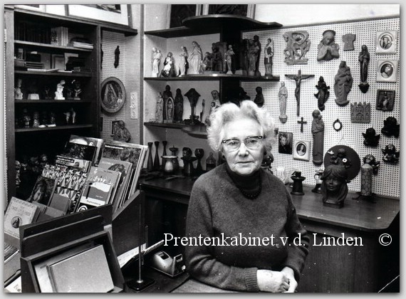 personen beverwijk
Mw. Admiraal van de Breestraat anno 14 November 1972
Keywords: bwijk admiraal