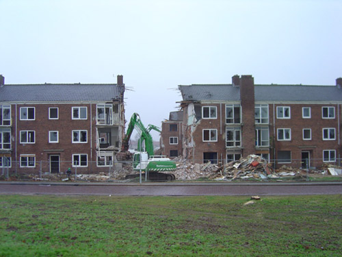 Hendrik Mandeweg
Een doorkijkje in de straat, Oranjebuurt wordt gesloopt.

foto H Kocx.
Keywords: Hendrik Mandeweg sloop bwijk oranjebuurt