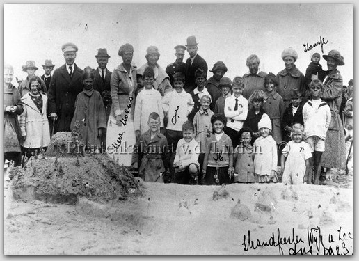 Strandfeest
Augustus 1923 Strandfeest 
Keywords: waz strand