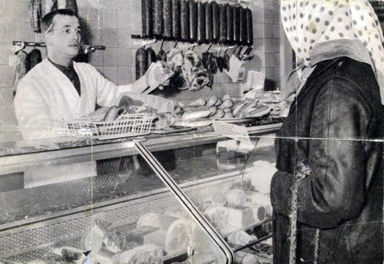 Personen uit het Dorp
Adriaan Bakker van slagerij Bakker Julianaplein.

foto: Piet vd Bos
Keywords: Personen waz