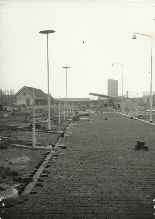 Stationsplein foto ter gelegenheid 50 jaar Openbare Werken
Keywords: bwijk Stationsplein