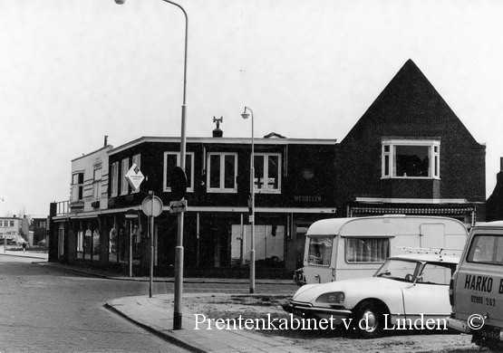 Torenstraat
Torenstraat hoek Grote Houtweg  foto J. v.d. Linden
Keywords: bwijk torenstraat grote houtweg