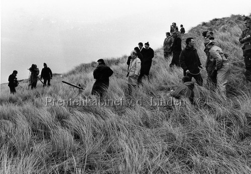 WRB
Oefening met wipper toestel aan de zeereep. anno 1975 
Keywords: waz wrb