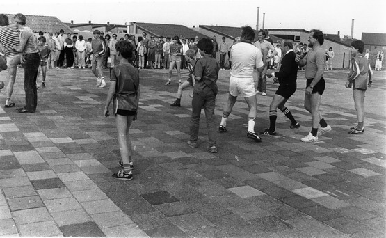 voetbal wijk aan zee
Opening voetbal trapveldje anno 1983
Keywords: waz voetbal wijk aan zee