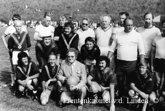 voetbal wijk aan zee
Anno 27 Augustus 1972
Keywords: waz voetbal wijk aan zee