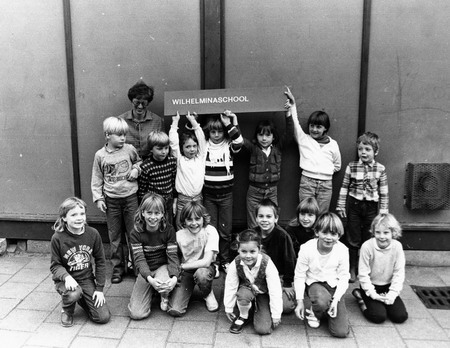 wilhelminaschool wijk aan zee
Wilhelminaschool  April 1982
Keywords: waz wilhelminaschool