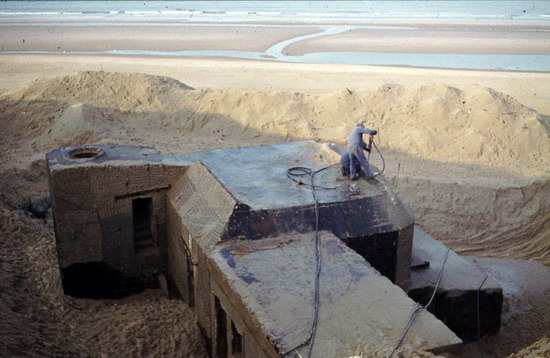 Bunker
Op strand in de duinenrij, gesloopt door de firma Kruk.
Keywords: waz Bunker