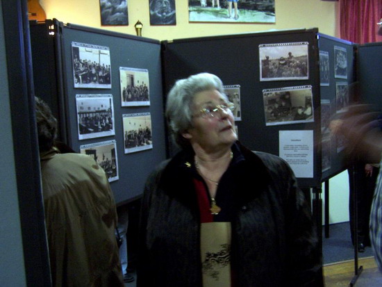 Personen uit het dorp
Expositie in de Cafe de Zon 2004

Wil Dobber.
Keywords: waz Personen