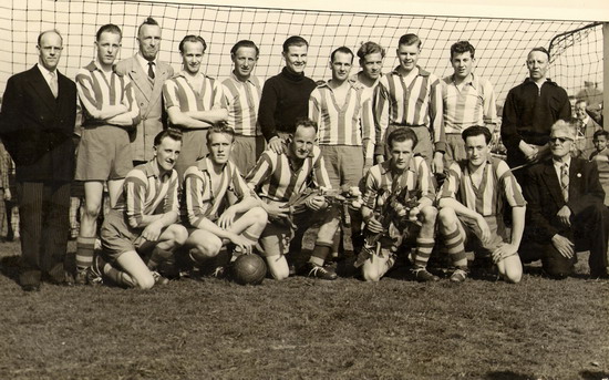 Voetbalverening Wijk aan Zee
Elftalfoto seizoen 1954-1955 Kampioen 3de klasse
Keywords: waz voetbal