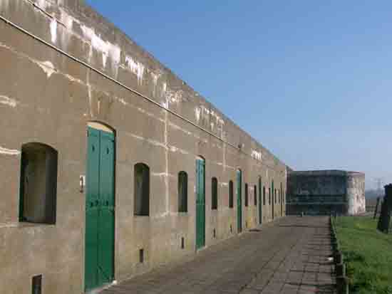 Fort Aagtendijk
Keywords: Fort Aagtendijk bwijk