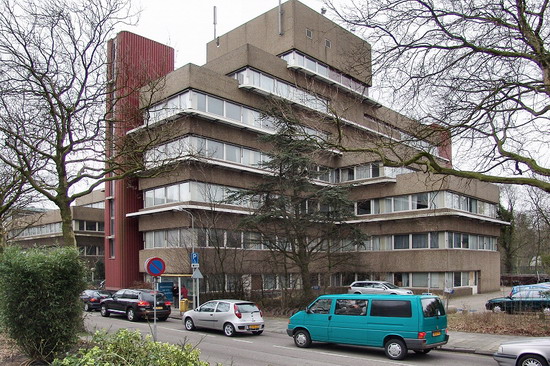 Vondellaan
Kantoorgebouw Hoogovens/Corus aan de Vondellaan, moet eerdaags wijken voor nieuwbouw Rode Kruisziekenhuis.

Foto: Maarten Veelen
Keywords: bwijk Vondellaan