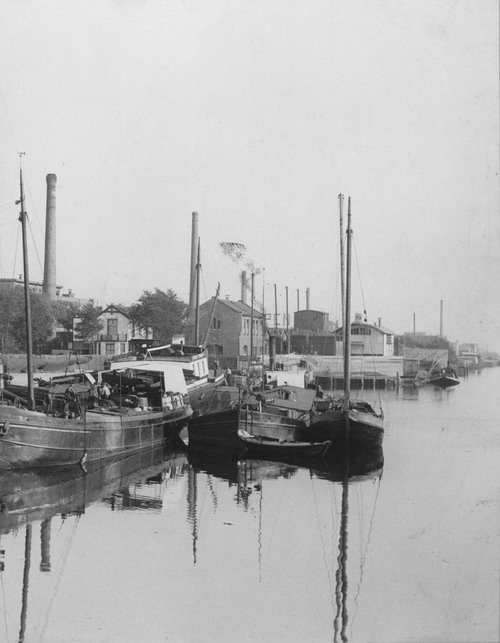 Haven de Pijp
Schepen aan de kade 1930?
Keywords: haven de pijp bwijk