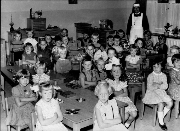 Sancta Maria
Kleuterschool Sancta Maria in 1961

foto Willem van de Kamer
Keywords: bwijk school sancta maria