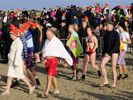 Nieuwjaarsduik 2011
Nieuwjaarsduik 2011
Keywords: waz Nieuwjaarsduik 2011