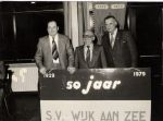 ereleden voetbalver Wijk aan Zee - Jan de Boer - Jan Schram - Toon vd Meij - 1979 agp.jpg