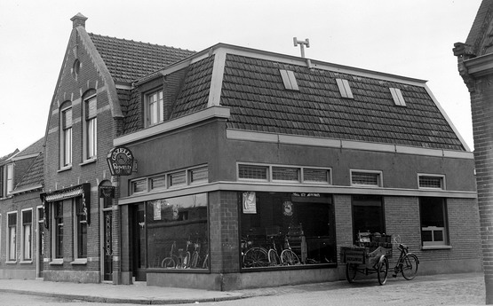 Straat Beverwijk
Koningstraat v Doorn fietsen winkel

foto FB
Keywords: bwijk koningstraat