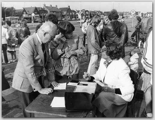 waz feest 1981 Foto J. v.d. Linden
Keywords: waz feest