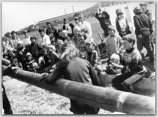 waz volksfeest
waz volksfeest 1981 Foto J. v.d. Linden
Keywords: waz feest