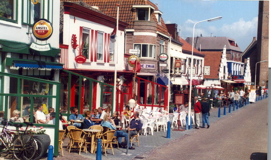 Zwaanstraat
n zonnige zit in de zwaanstraat zomers!
Keywords: waz Zwaanstraat